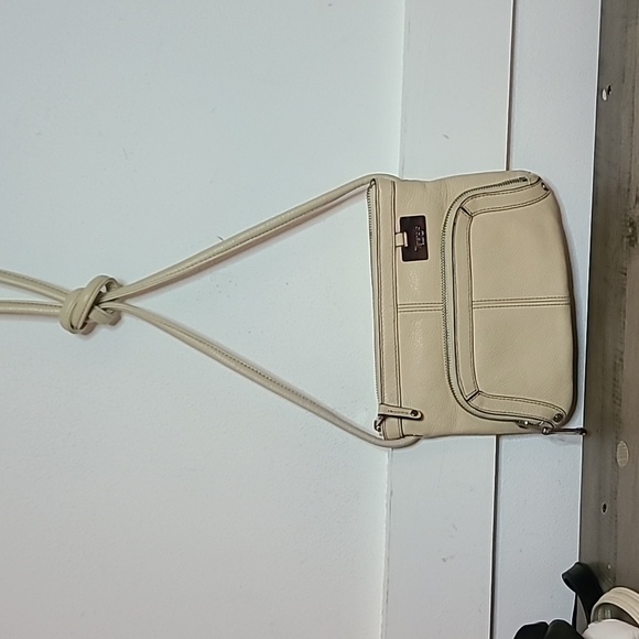 4.5 # of purses Stone Mountian, Tignanello and Elliott Luca - Picture 3 of 17